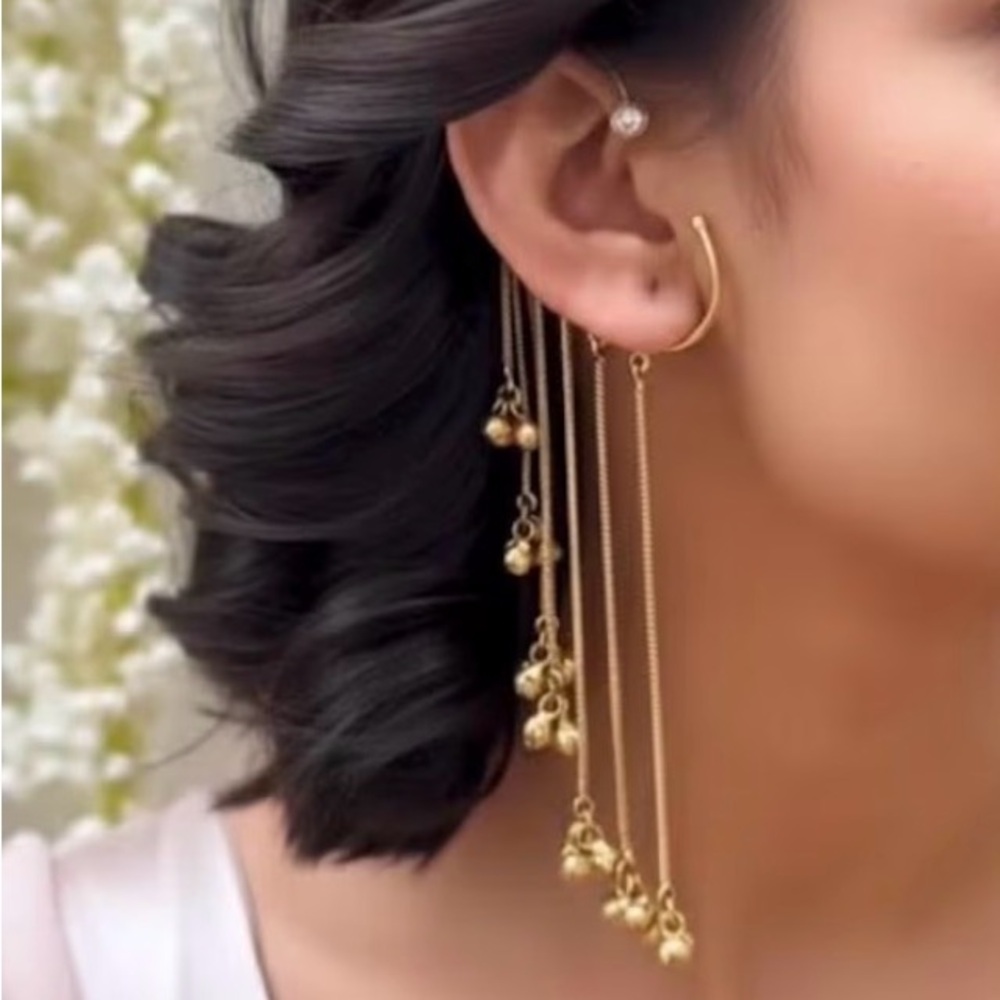 Elegant Gold Multi-Chain Dangle Ear Cuff